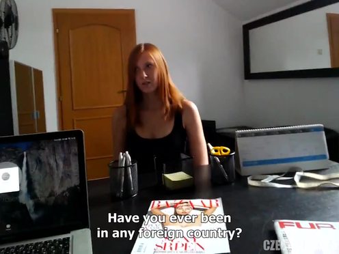 Рыжеволосая чешская модель отсосала и дала трахнуть себя раком на порно кастинге